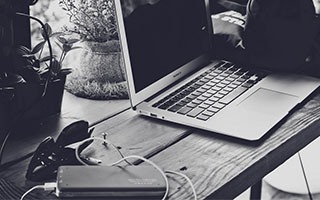 阿尔瓦雷斯这场不对劲，热度先动了，幕后这盘棋怎么下说白了就是心态崩了